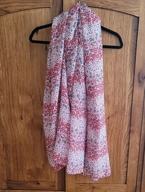 Floral Pink, Grey & White Lightweight Women's Scarf